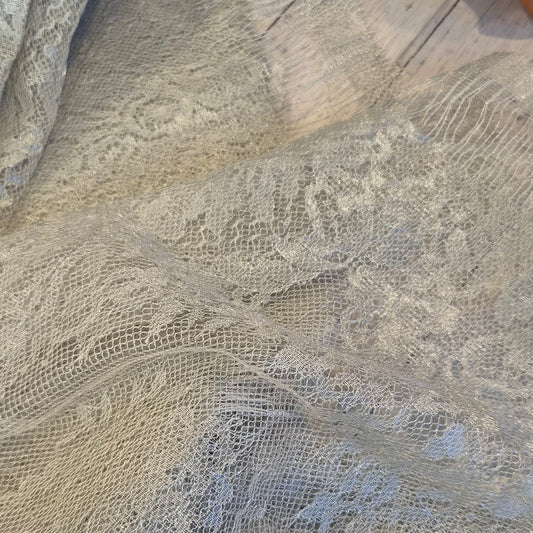 2.4m Silver metallic French lace