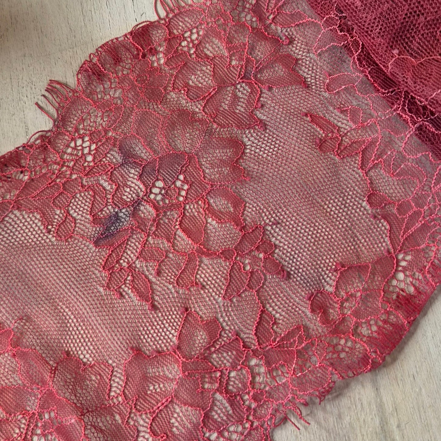 3mtrs MOSS & SPY Berry Eyelash Lace