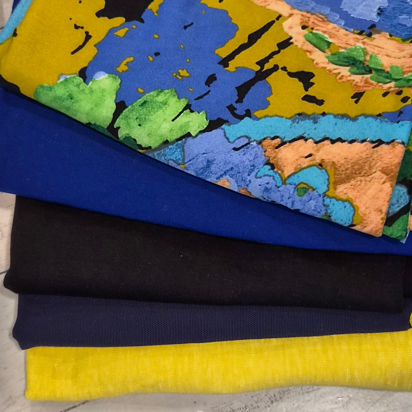 11. 5 pieces assorted knits and jersey