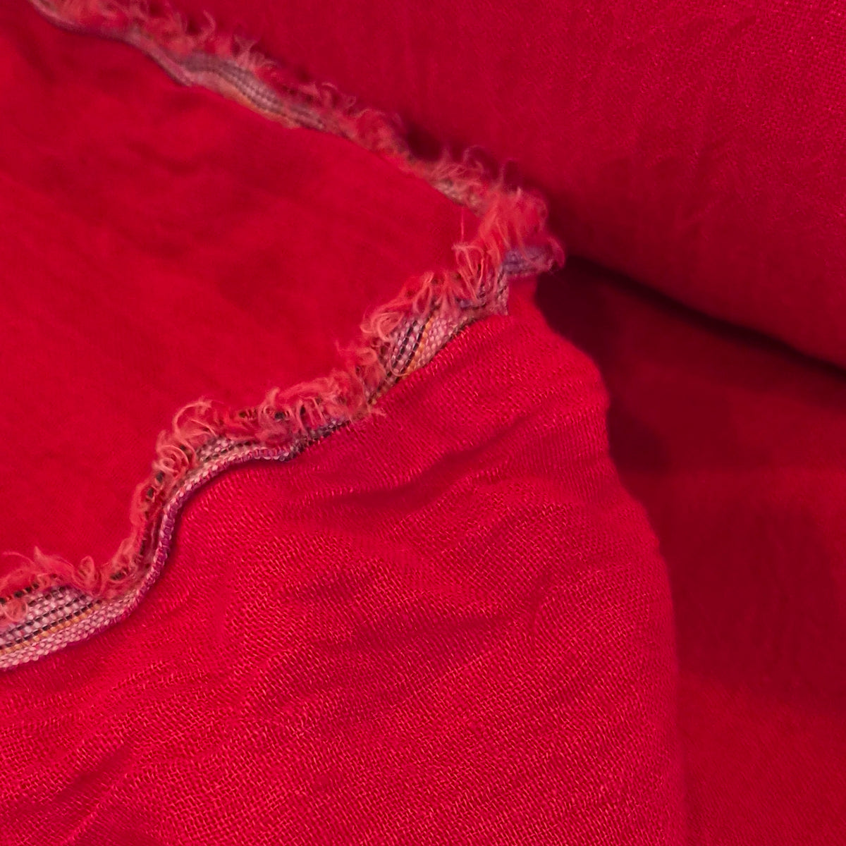 65cm Brilliant red crinkle linen