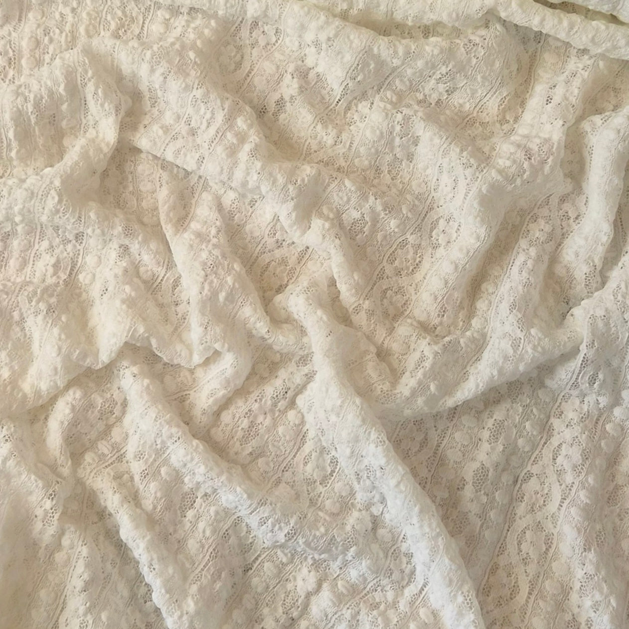 White frill stretch lace knit