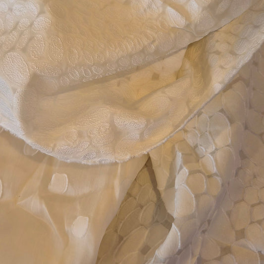2m Ivory pebbles jacquard silk