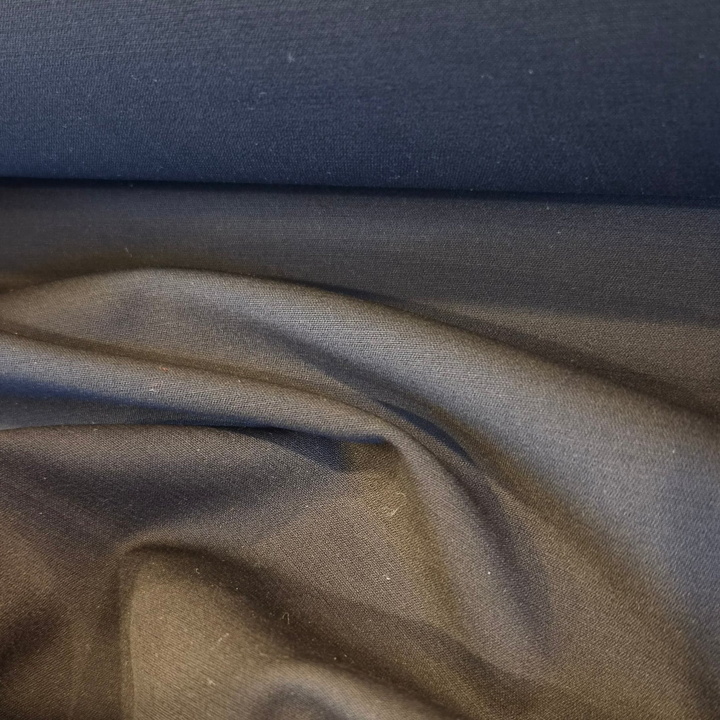 Donna stretch suiting