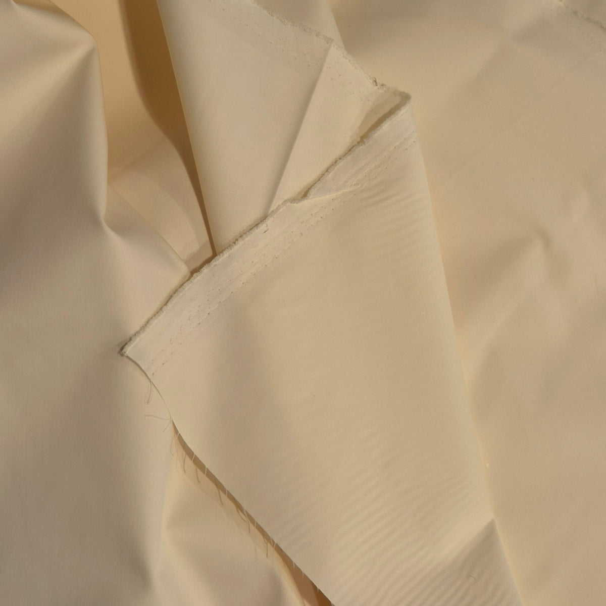 1.95m Cream cotton shirting