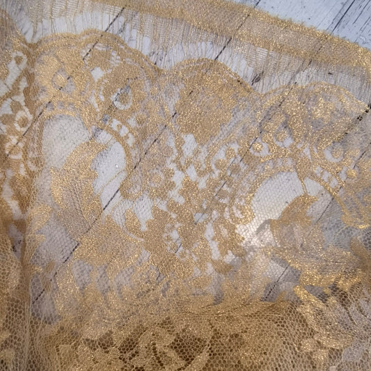 2.5m Warm gold lurex chantilly French lace