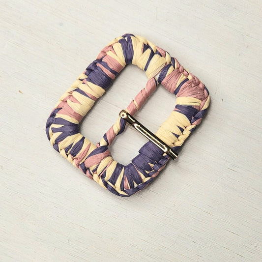 Raffia buckle