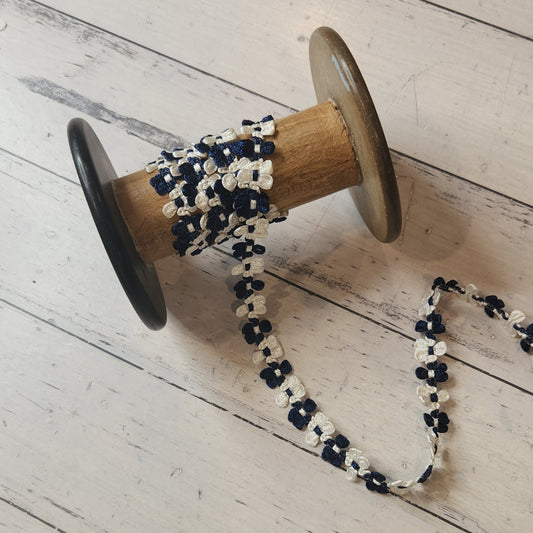 Ribbon and bows trim