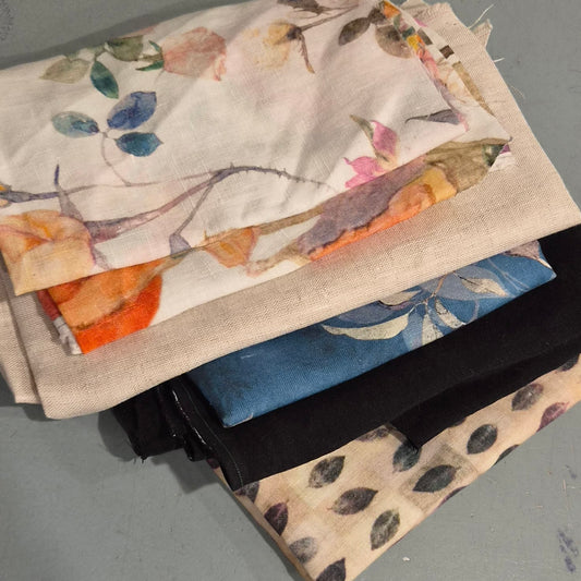 51. 6 pieces assorted linen