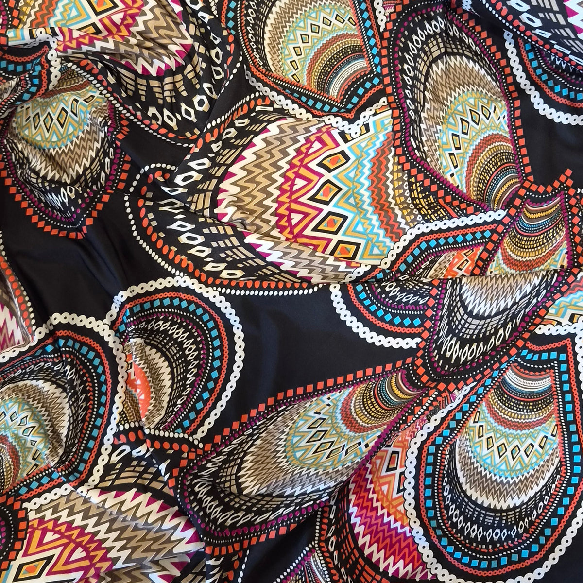 Geometric pattern shells Jersey