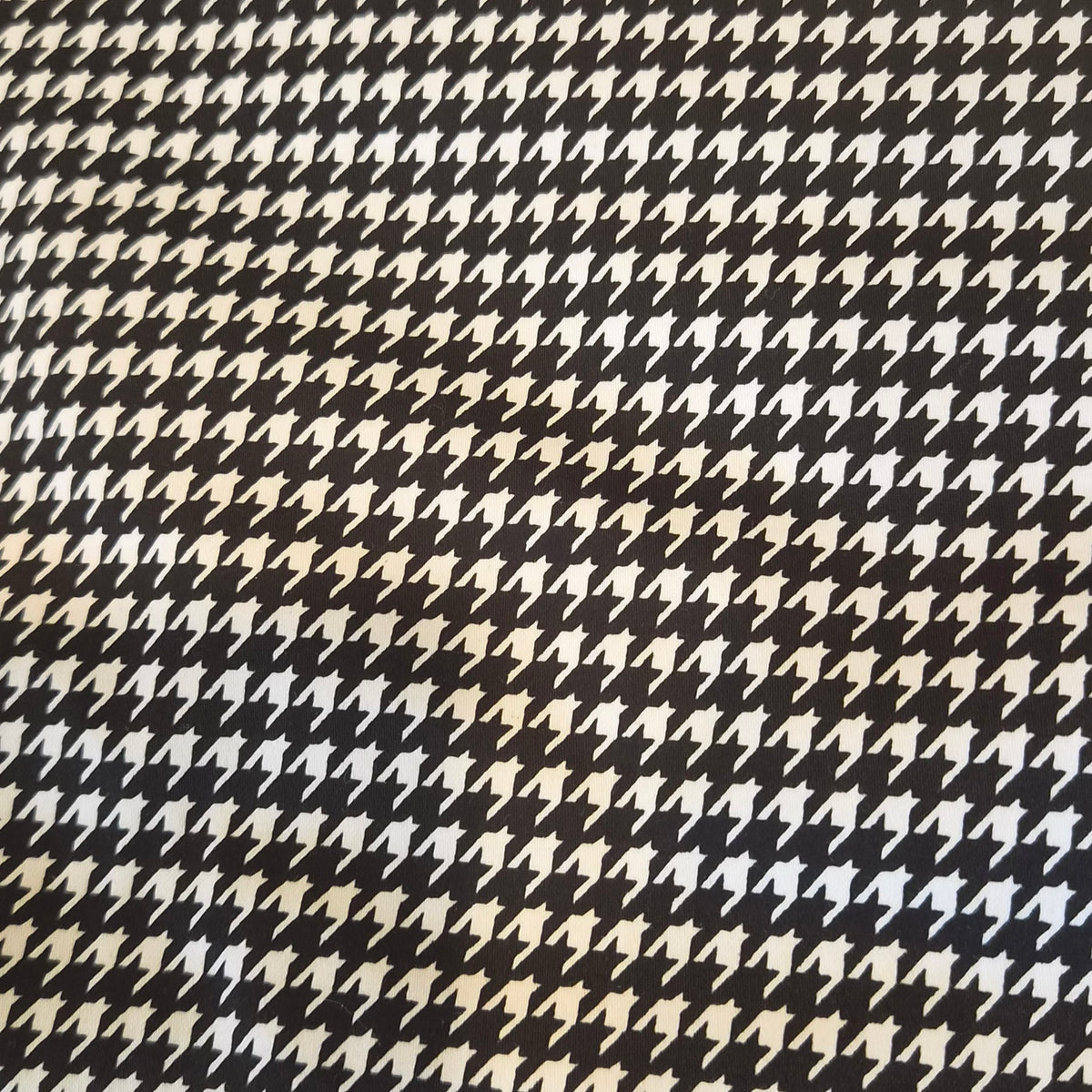 Houndstooth cotton sateen