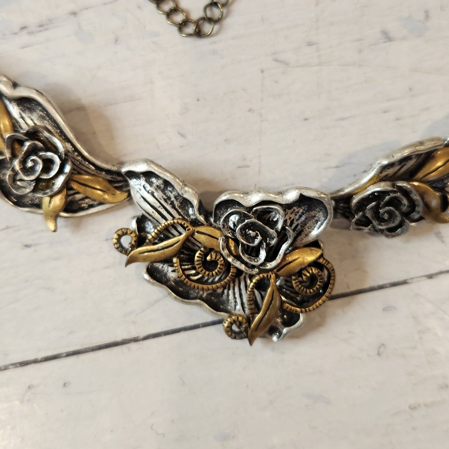 42cm abstract flowers necklace