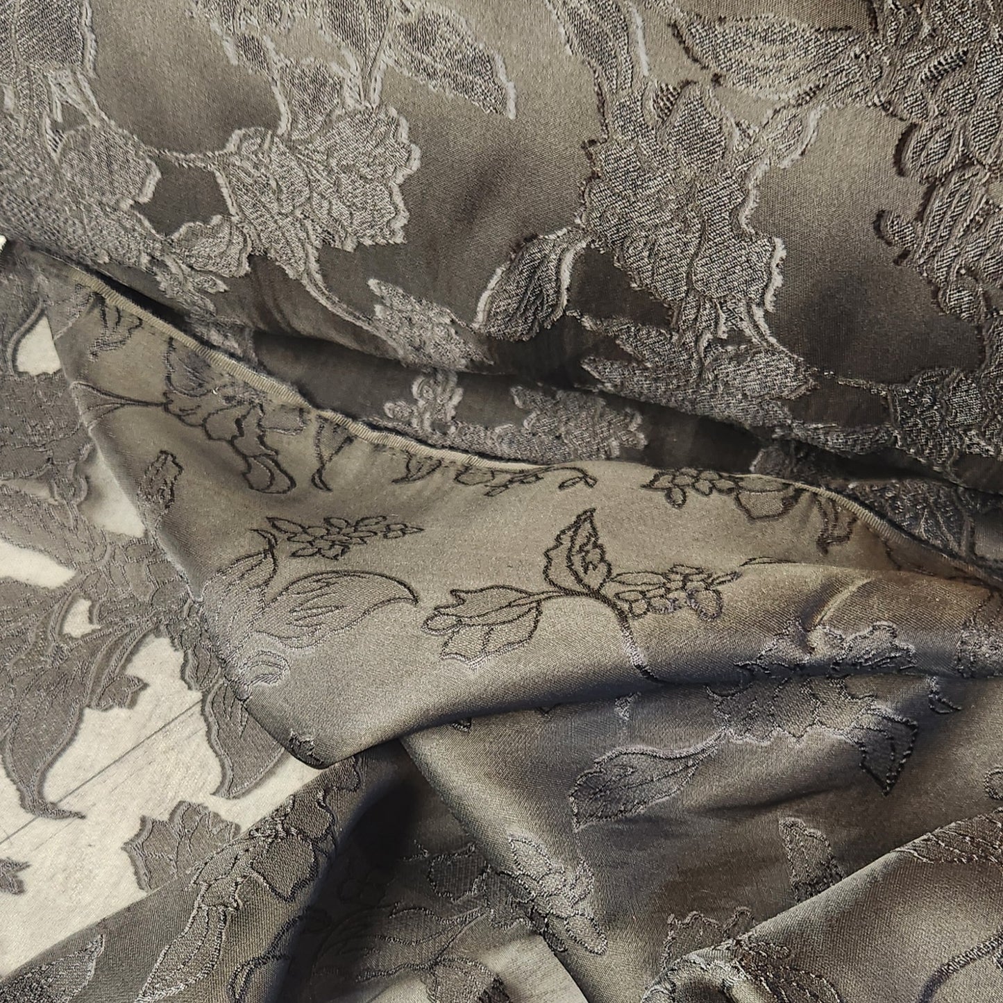 Linny black jaquard silk organza