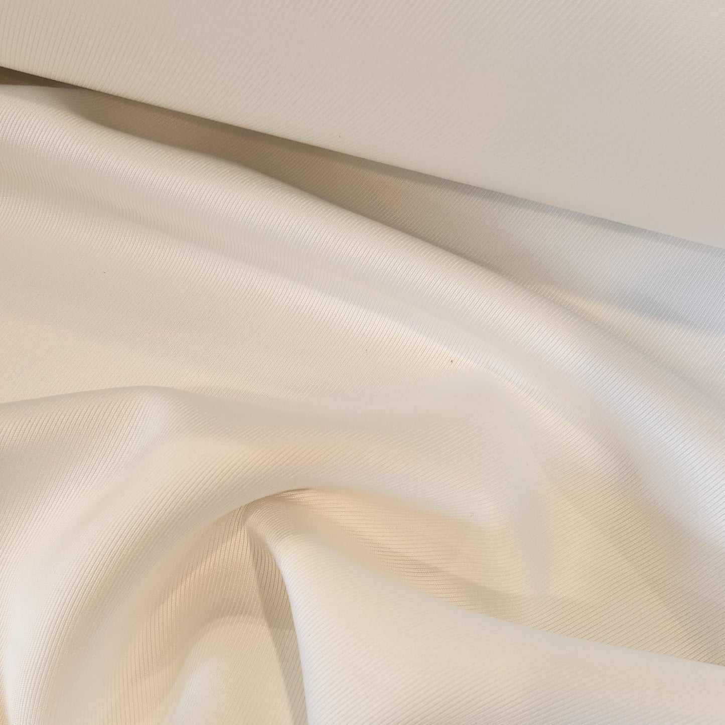 Winnie twill suiting