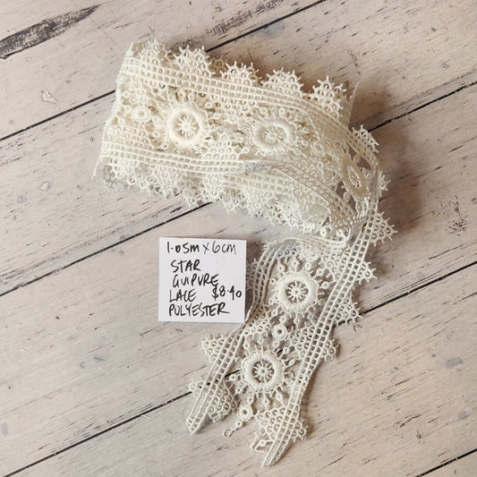 1.05m Star guipure lace