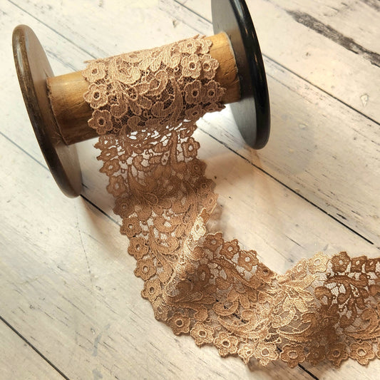 Impatients vintage lace