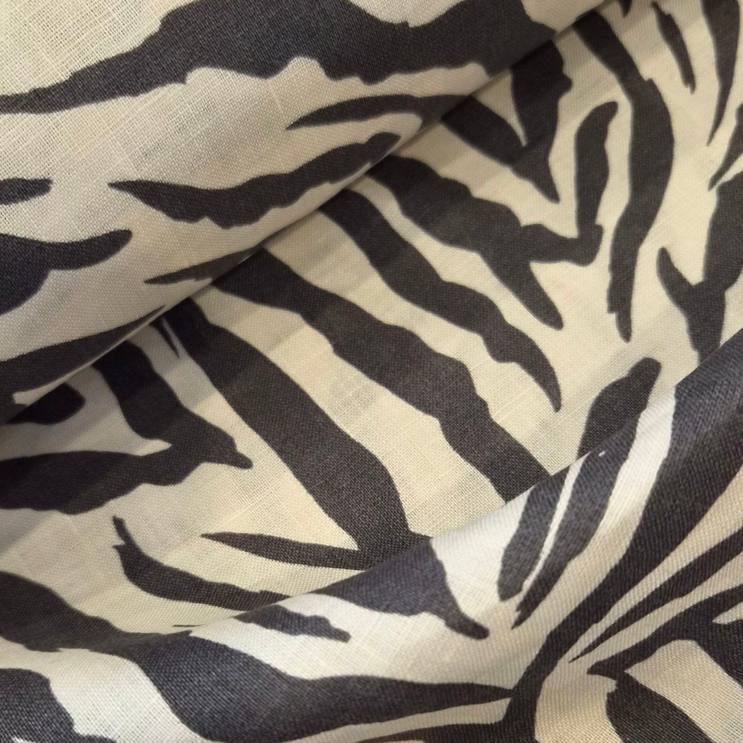 Neutral tiger linen