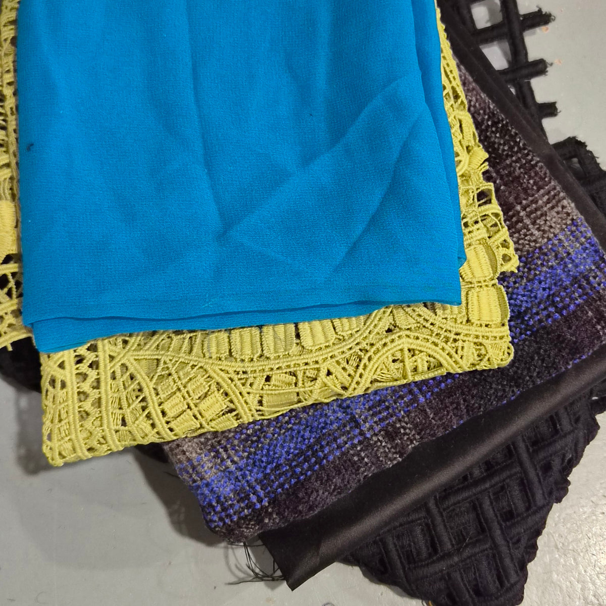 28. 5 pieces assorted guipure lace, silk, taffeta, velvet