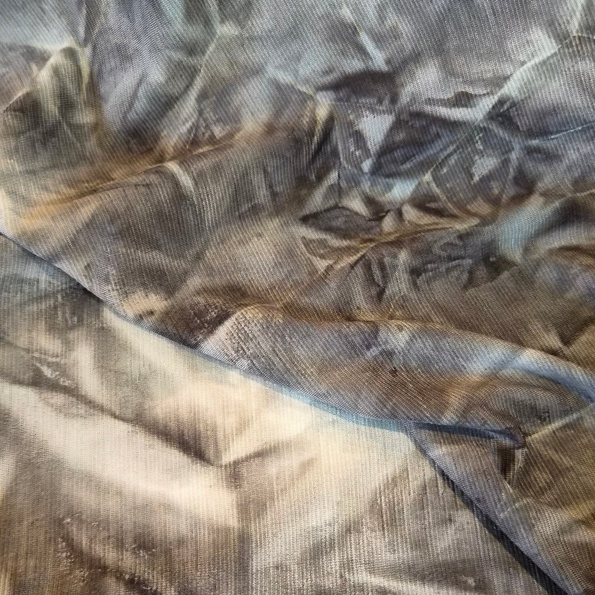 Tie dye in grey jersey knit