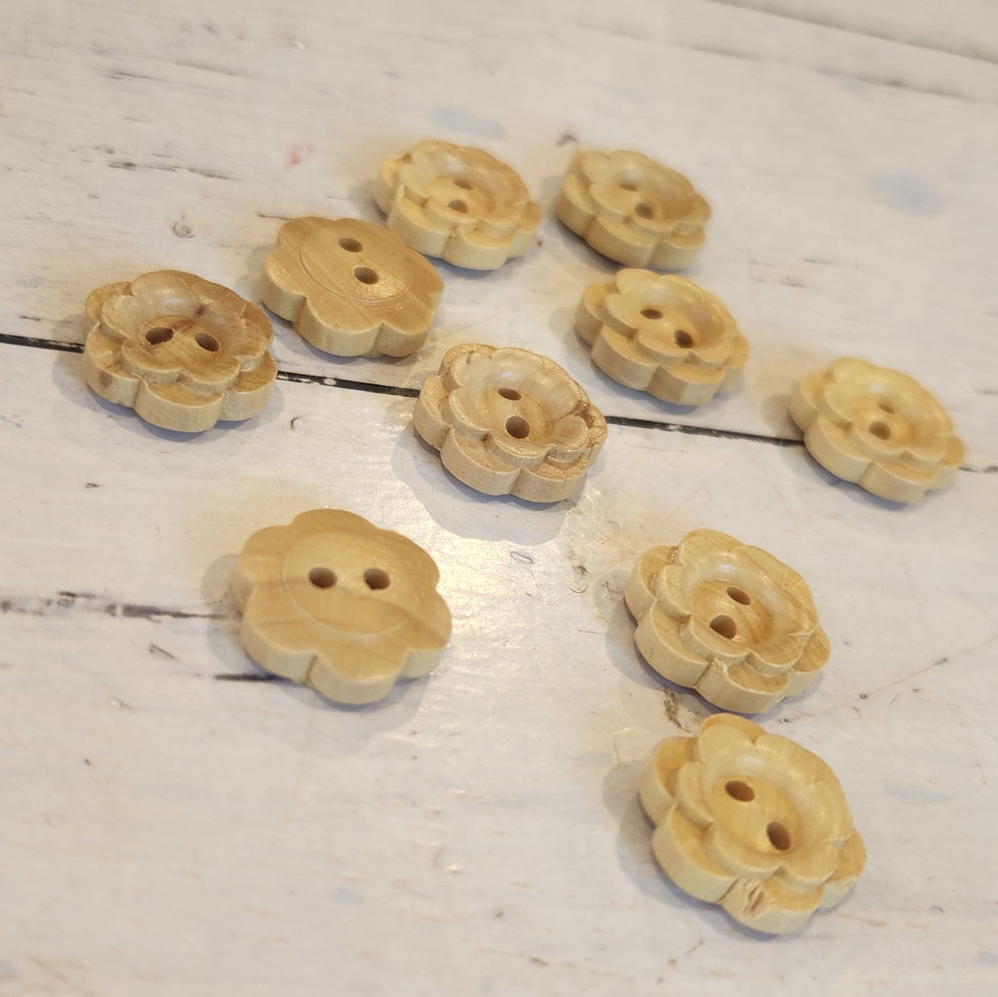 11mm Wooden flower button