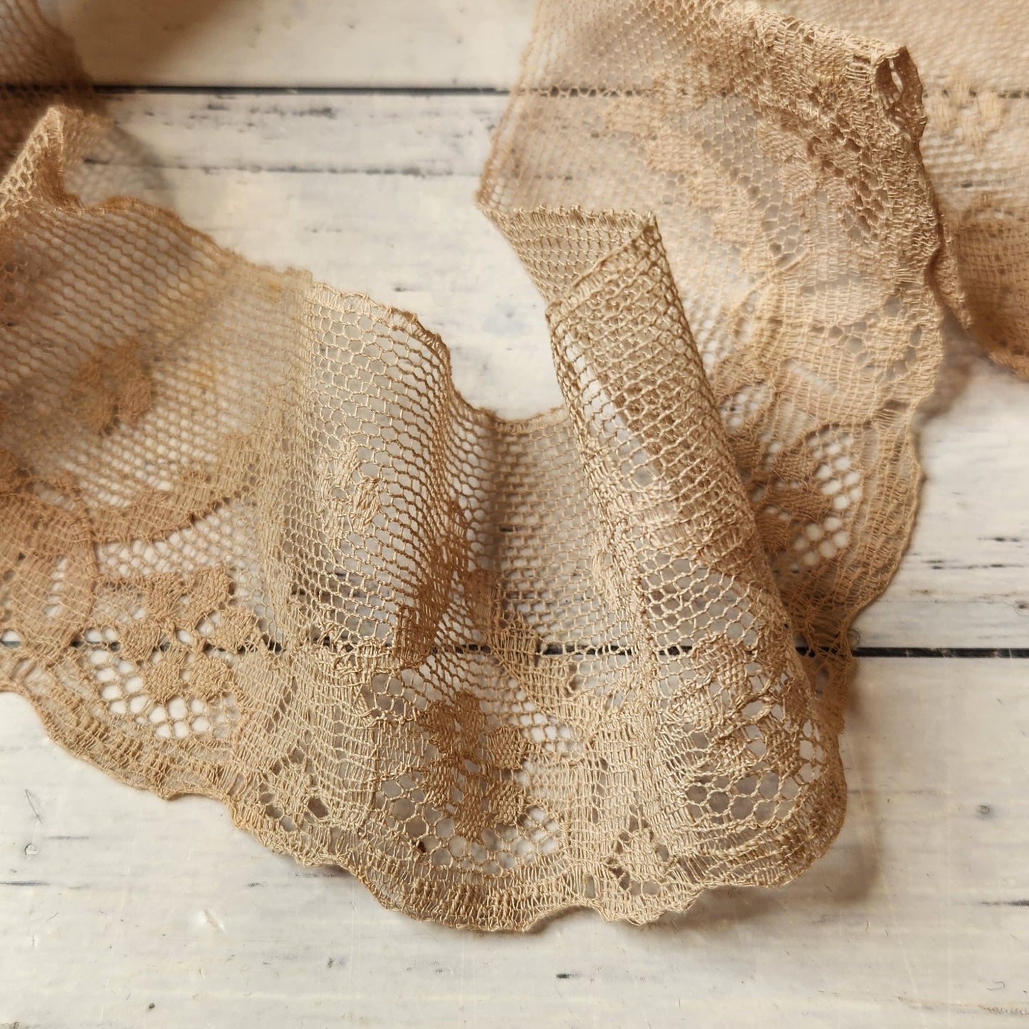 Garland English vintage lace