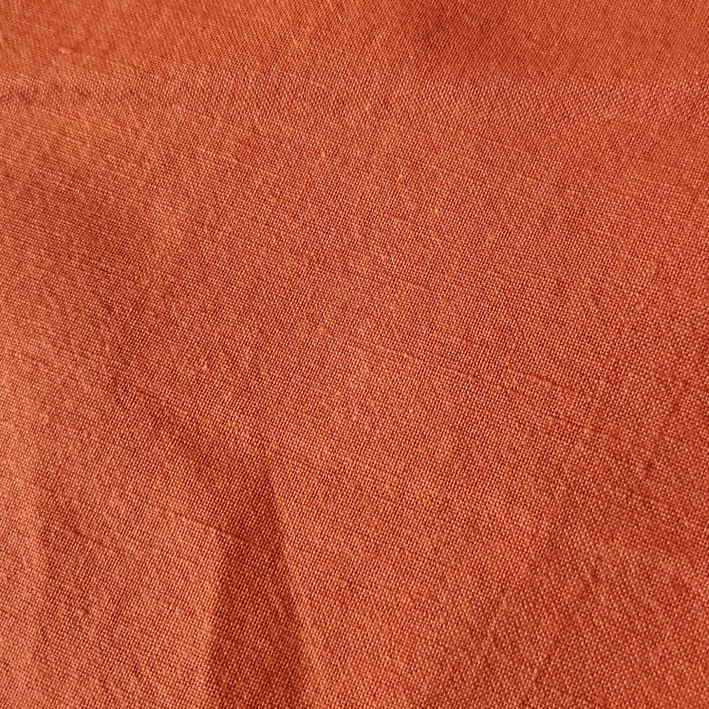 Red centre linen