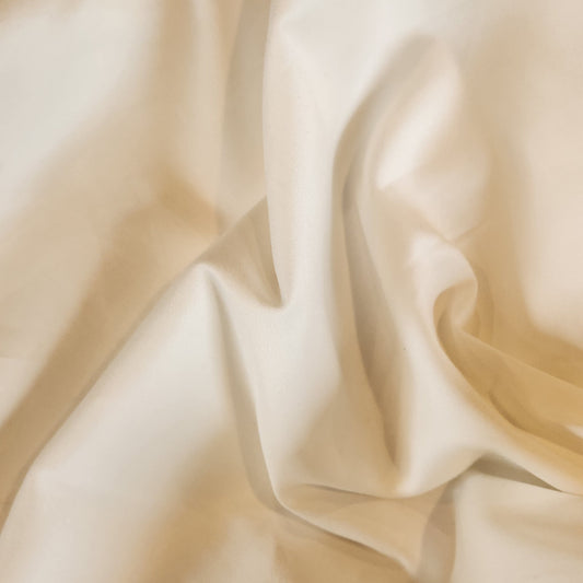 1.3m White stretch cotton sateen