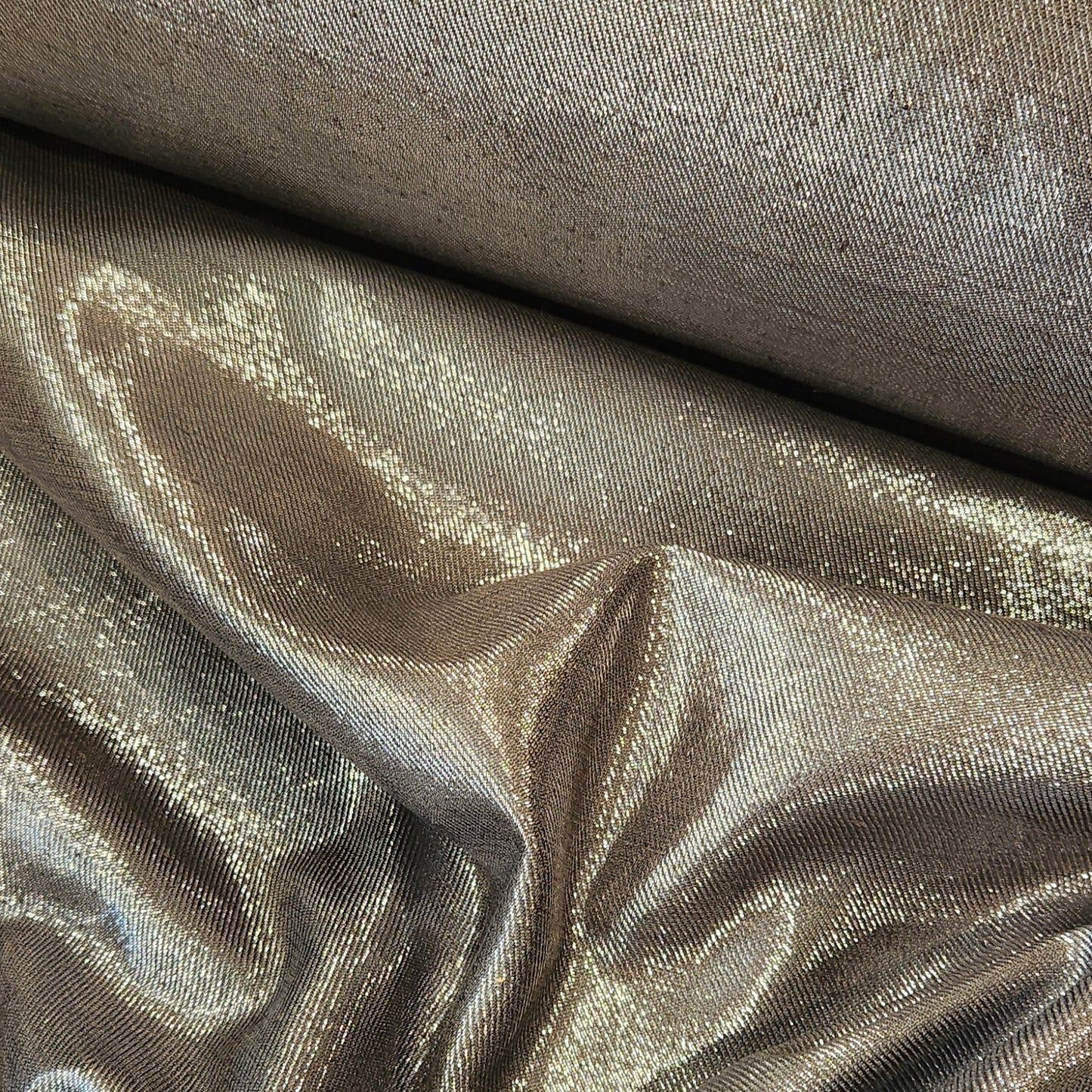 Pewter lurex lightweight suiting