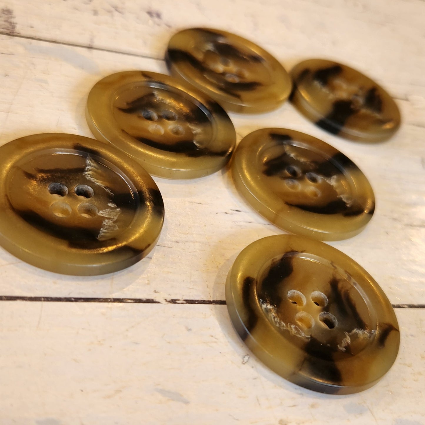 35mm Tiger button