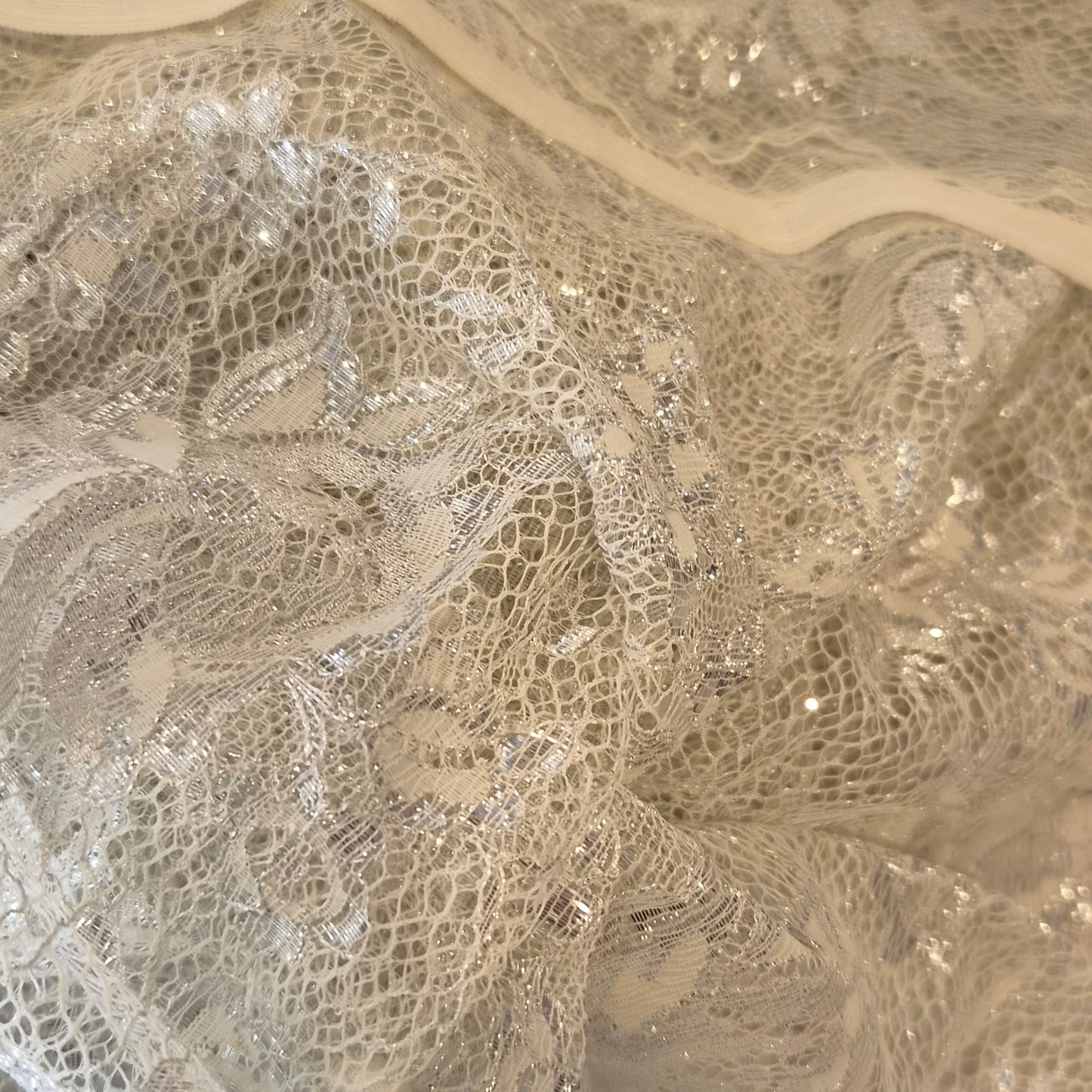 1.80m silver lurex lace