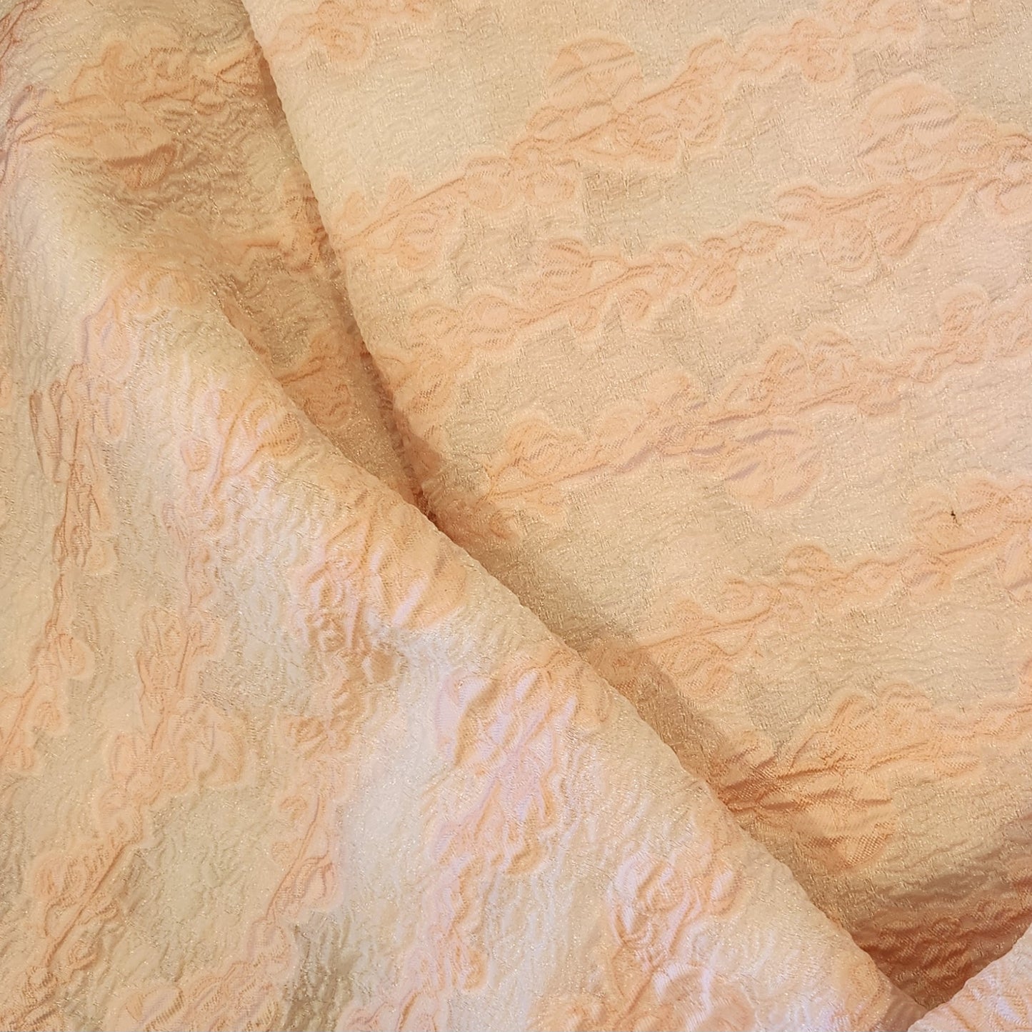 2.4m Baby pink trailing vine brocade