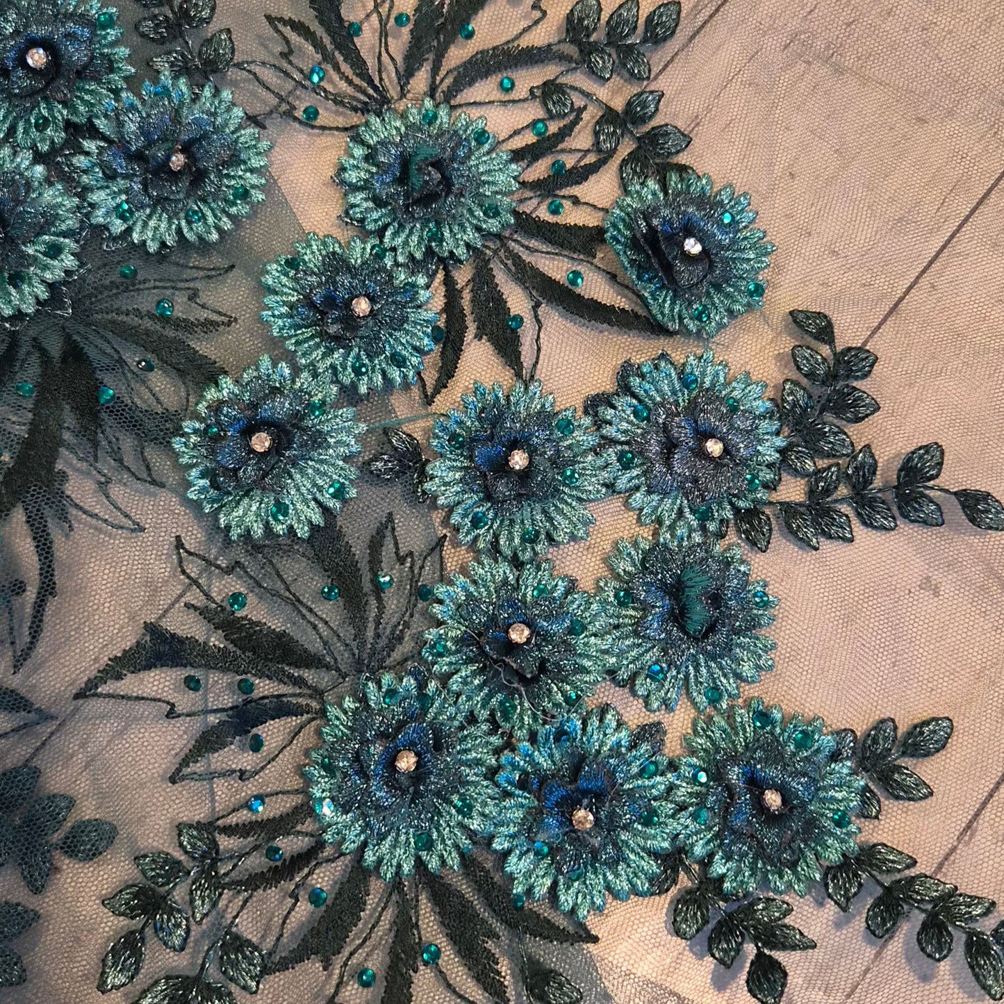 1.4m Emerald 3D embroidered lace