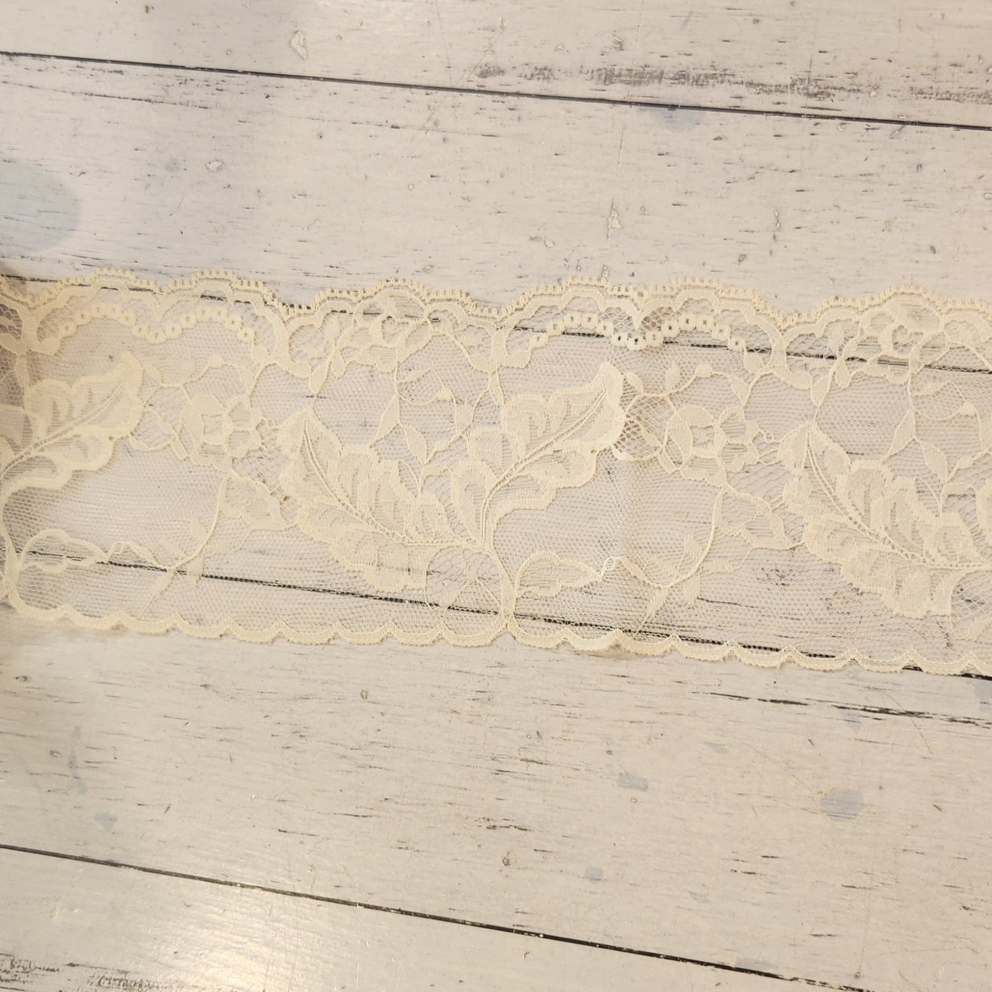 Luciana  lace