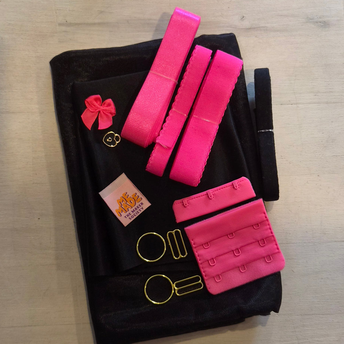 Black and pink crush Delicate sheers large Wired Bra Kit