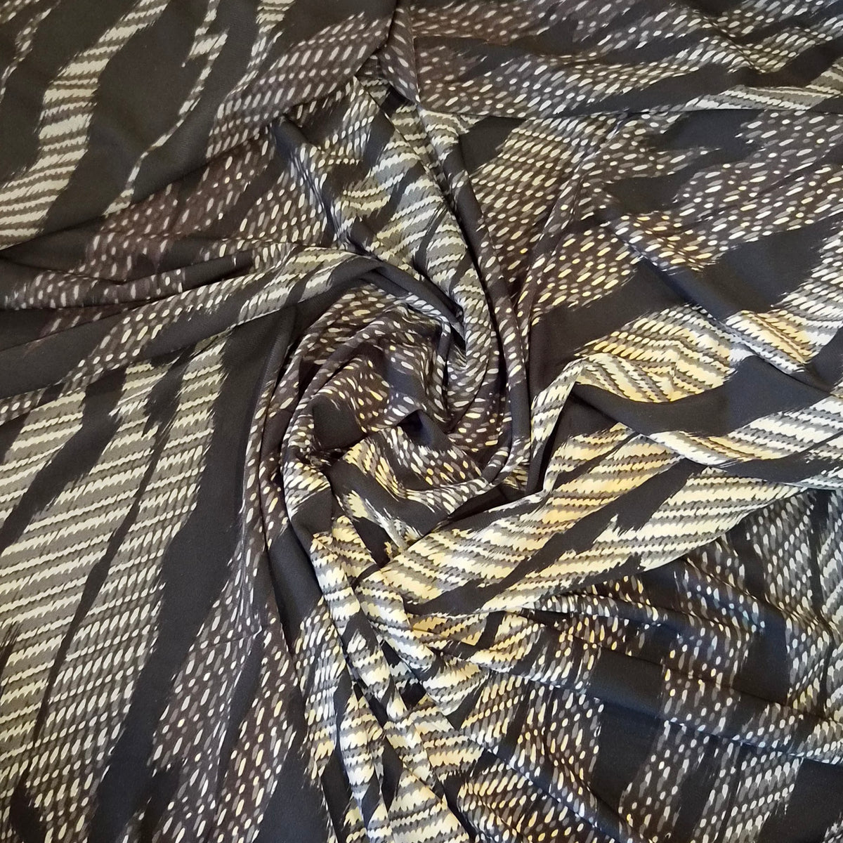 Squiggly bark jersey knit