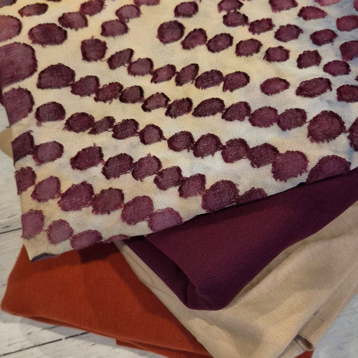8. 4 pieces assorted knits and jersey