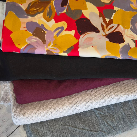 126. 5 pieces assorted raffia and spandex