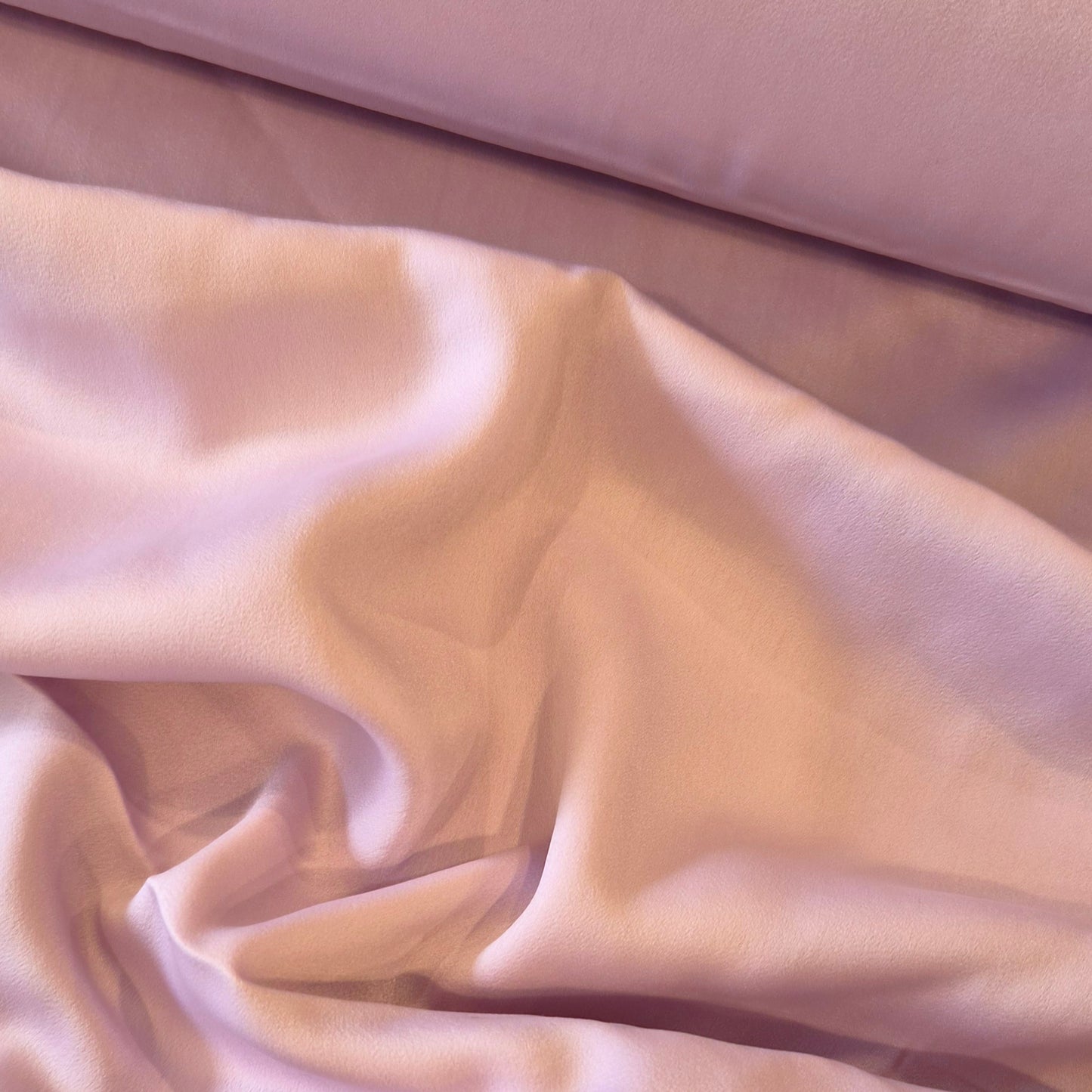 Lilac de lustred satin