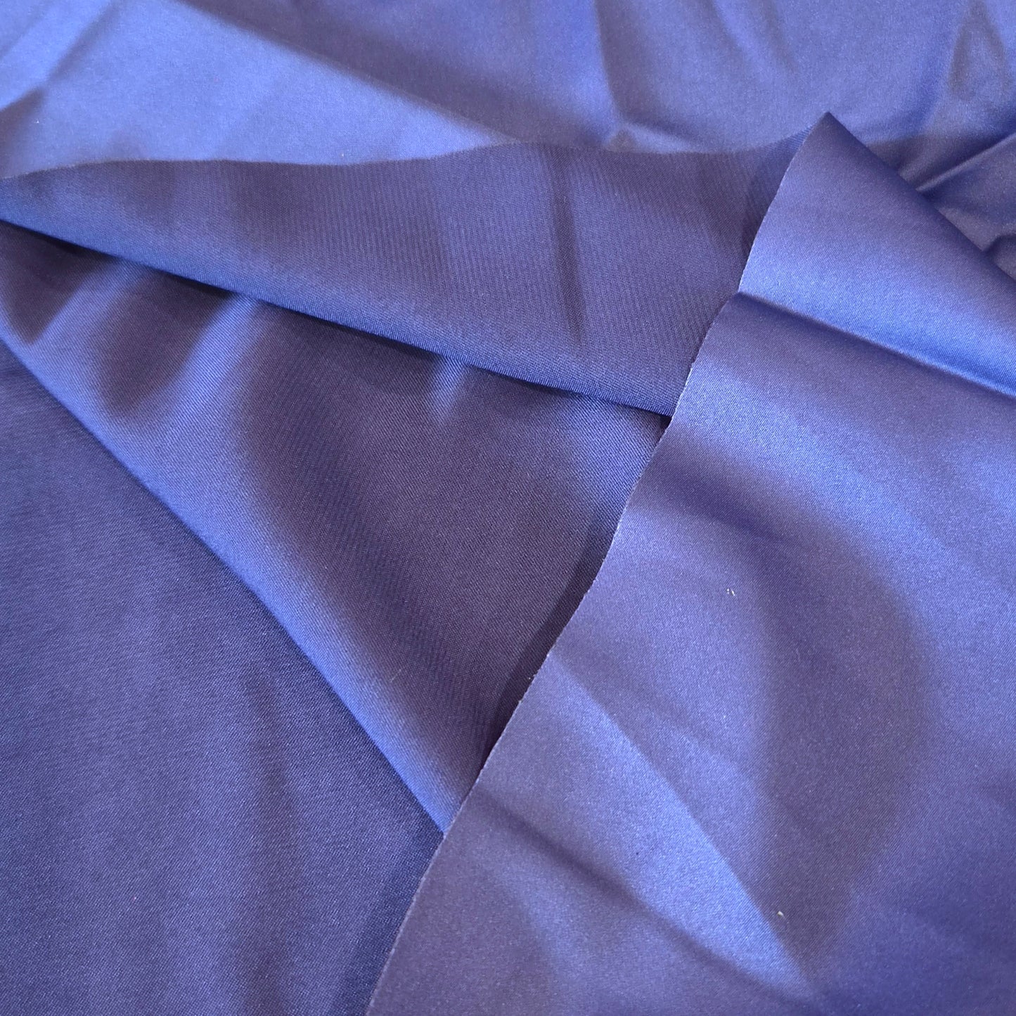 Cobalt de lustred satin