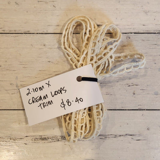 2.10m Cream loops trim