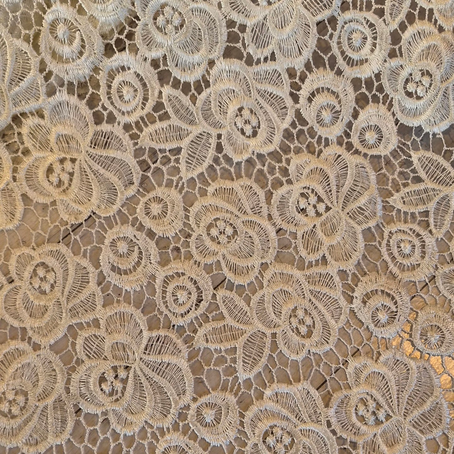 Lilith rose guipure lace