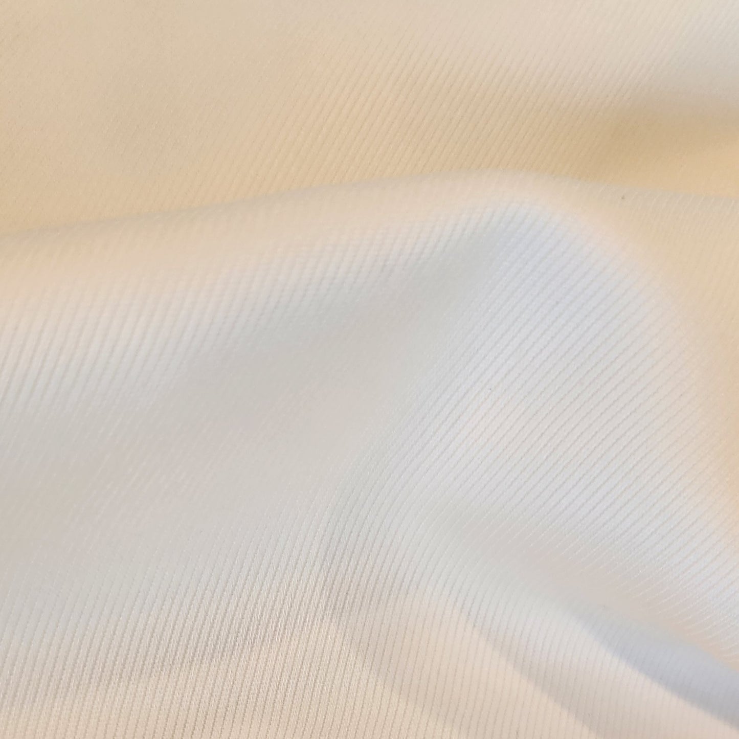 Marshmallow textured lightweight Suiting