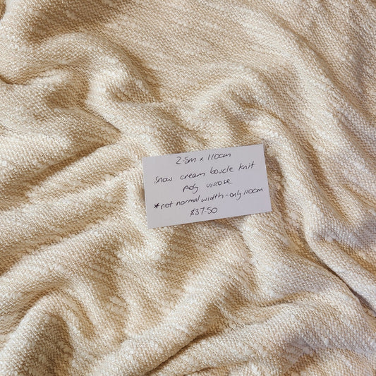 2.5m snowcream boucle knit