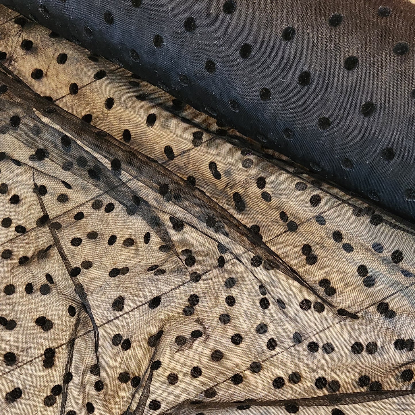 Louise Velvet spot tulle