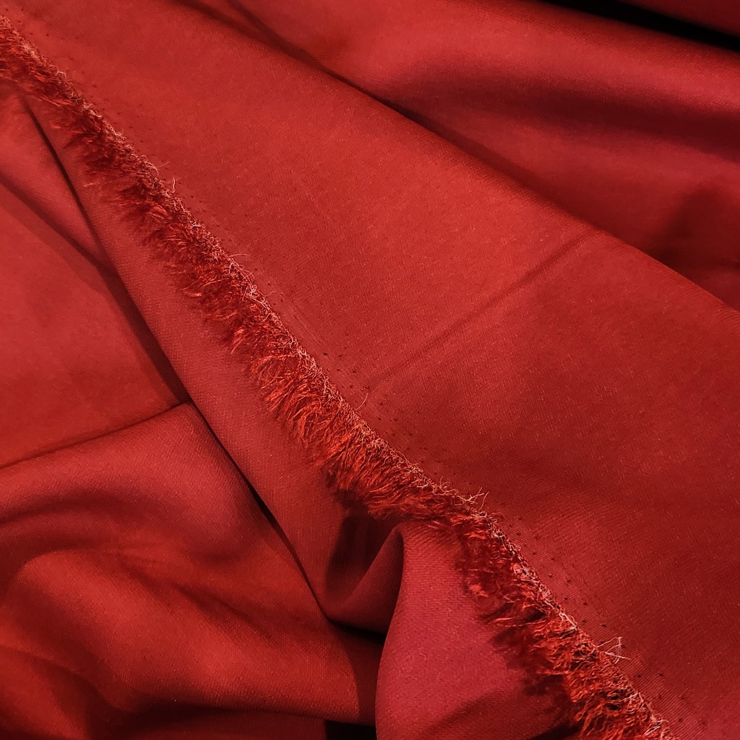 Fire engine red de lustred crepe de chine