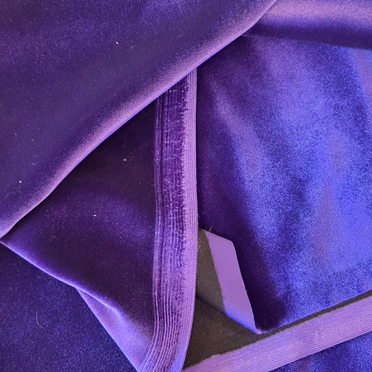 1.35m Purple bonded stretch velvet