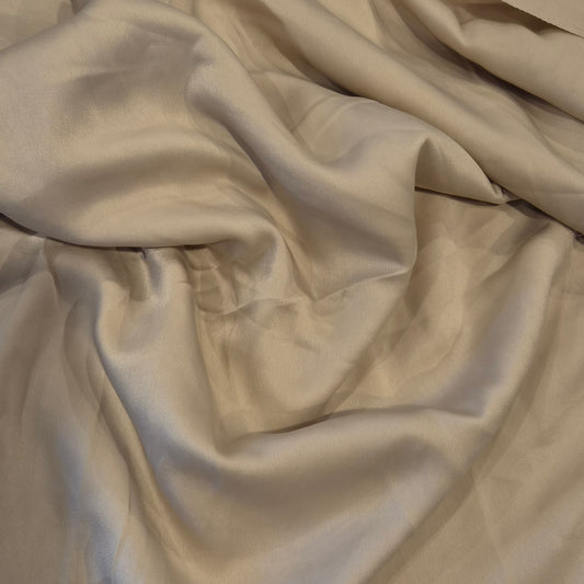 1.4m Beige lightweight satin