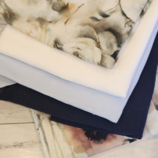 26. 5 pieces assorted linen