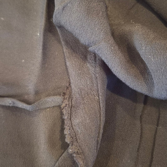 6m Black lightweight viscose crepe