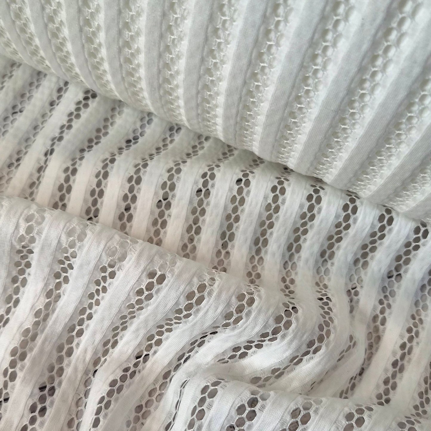 Sophie textured 3D stripe mesh