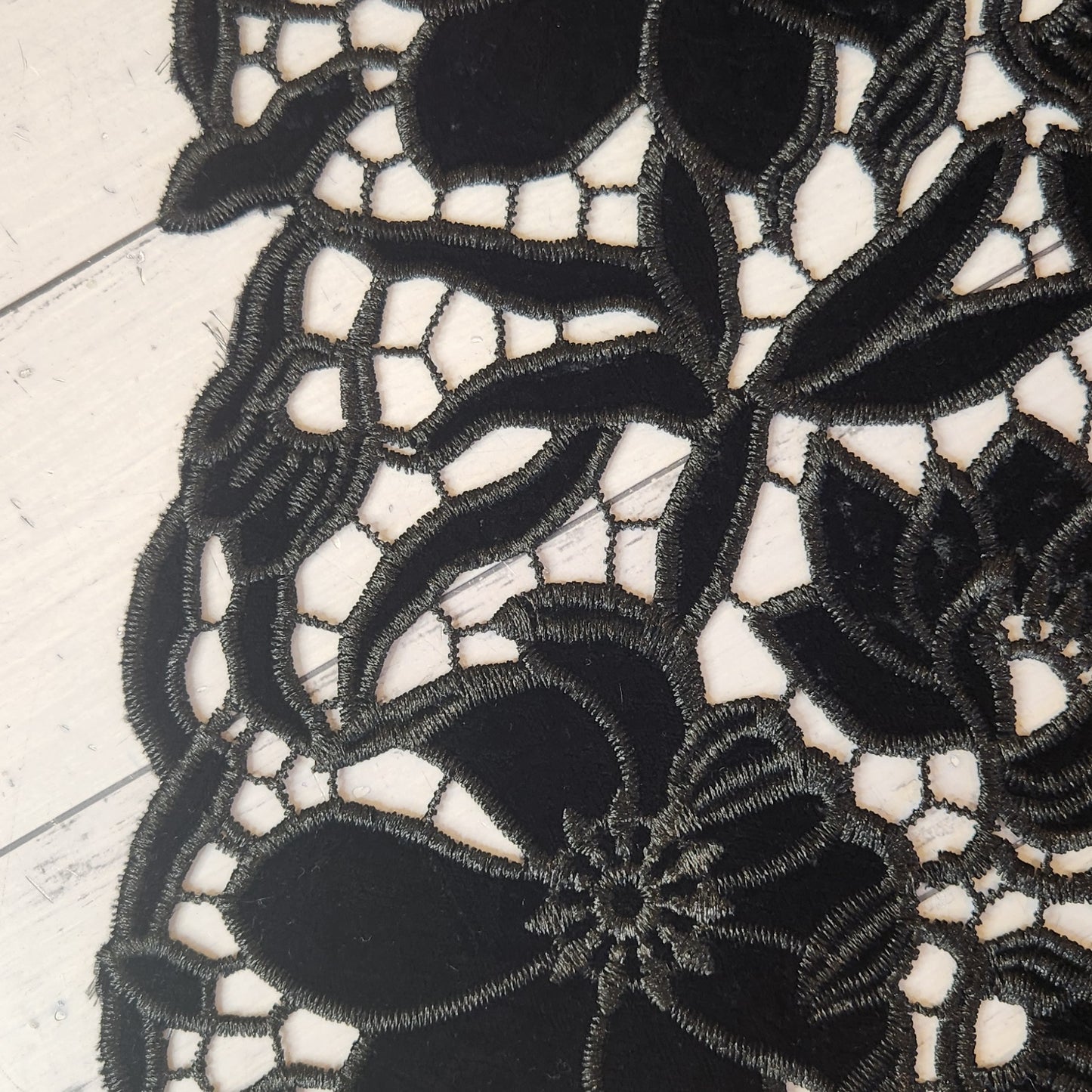 Lola luxe velvet guipure lace